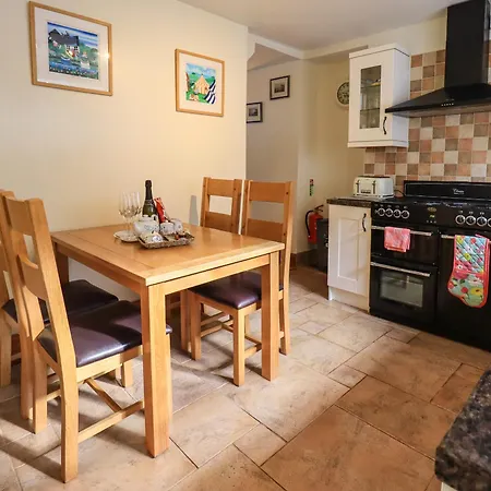 Tizzie Whizie Windermere